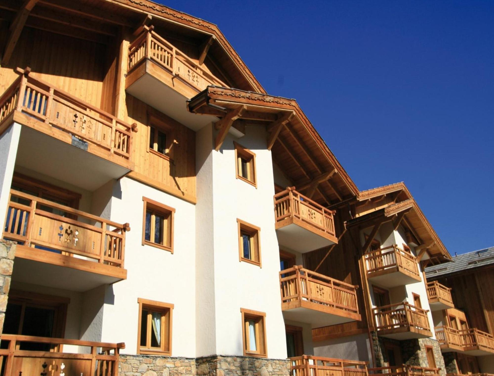 Lagrange Vacances Le Hameau Du Rocher Blanc Serre Chevalier Exteriör bild