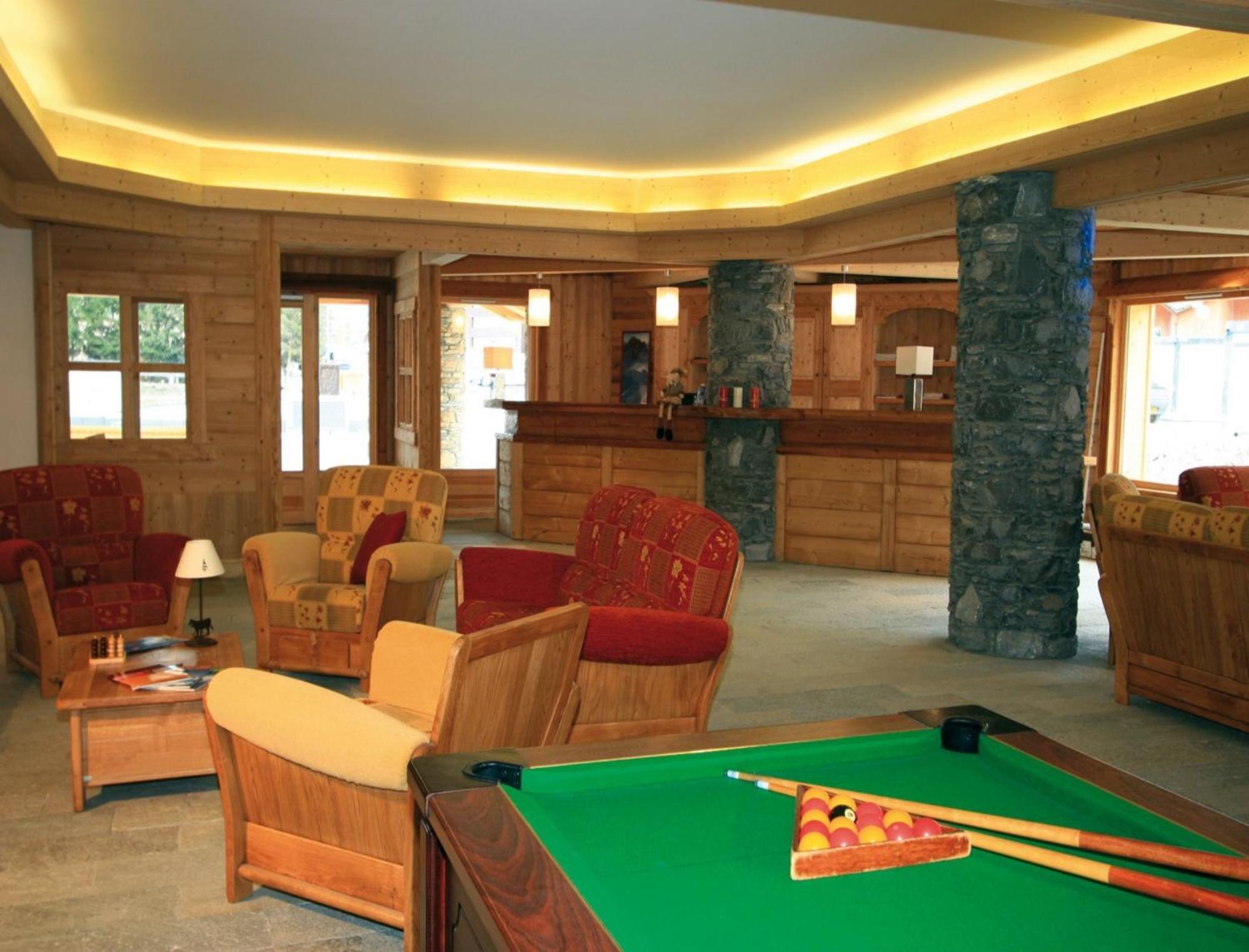 Lagrange Vacances Le Hameau Du Rocher Blanc Serre Chevalier Exteriör bild