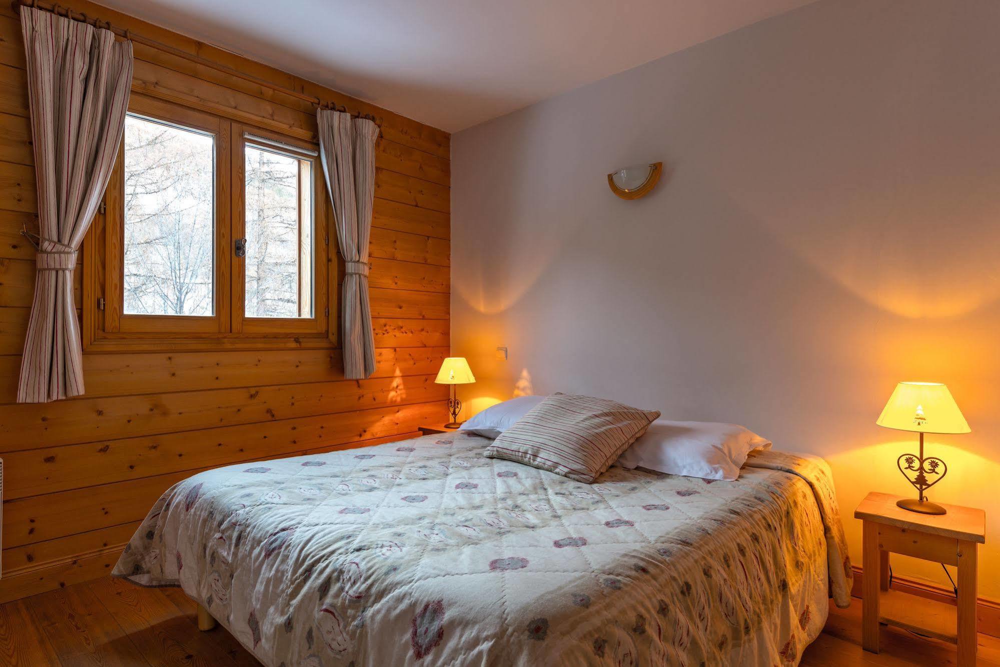 Lagrange Vacances Le Hameau Du Rocher Blanc Serre Chevalier Exteriör bild