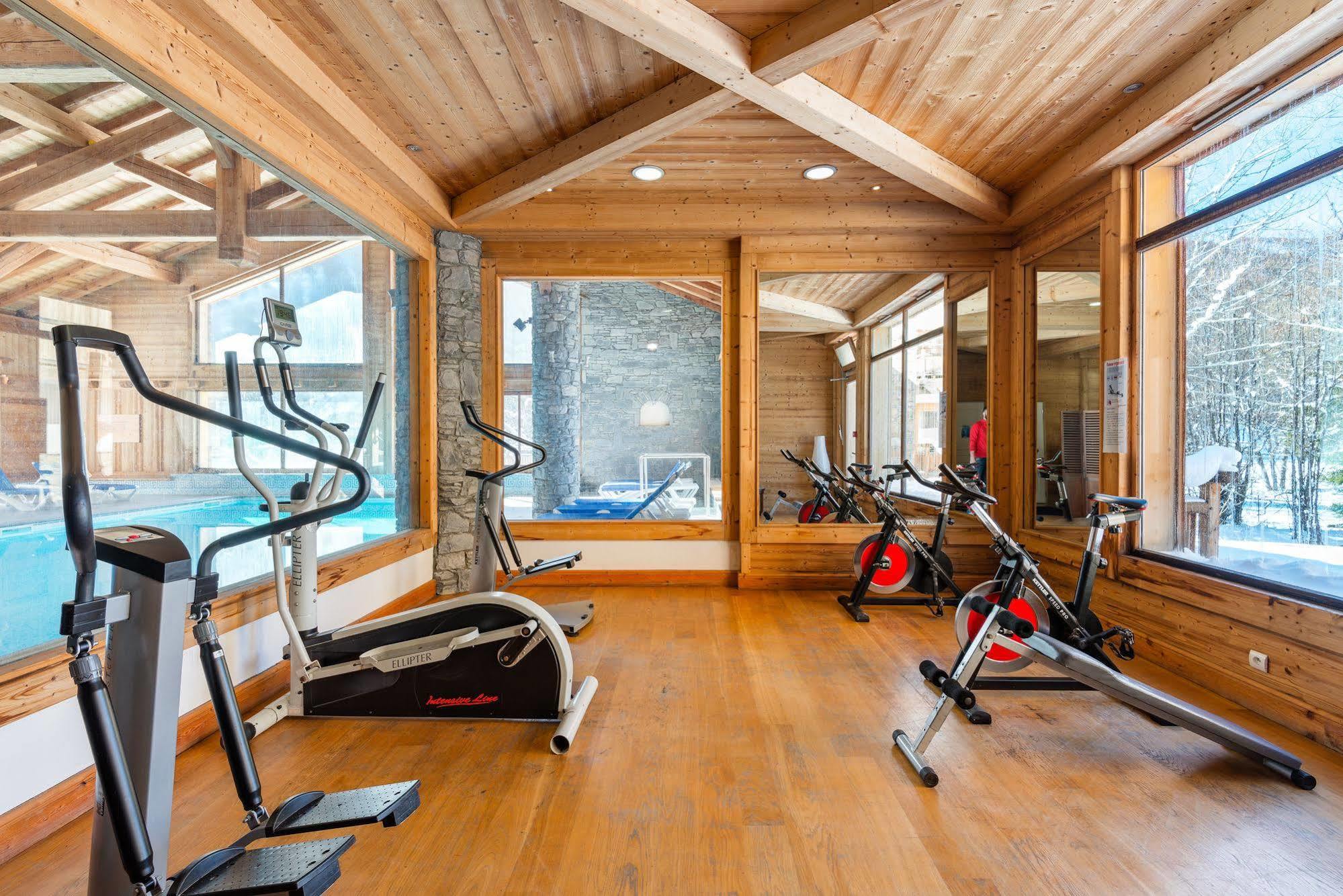 Lagrange Vacances Le Hameau Du Rocher Blanc Serre Chevalier Exteriör bild